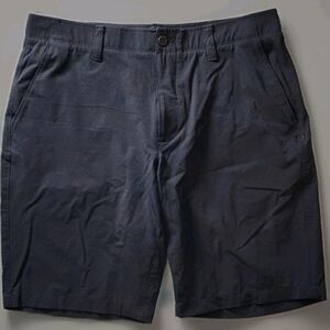 Under Armour Heat Gear Golf Shorts Women Size 38‎ Black Loose Fit Stretch